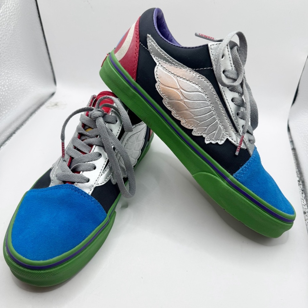 Vans x Marvel Old Skool "Avengers" sneakers men’s 6 women’s 7.5